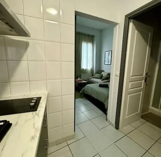 Le Cactus, Proche De La Gare *